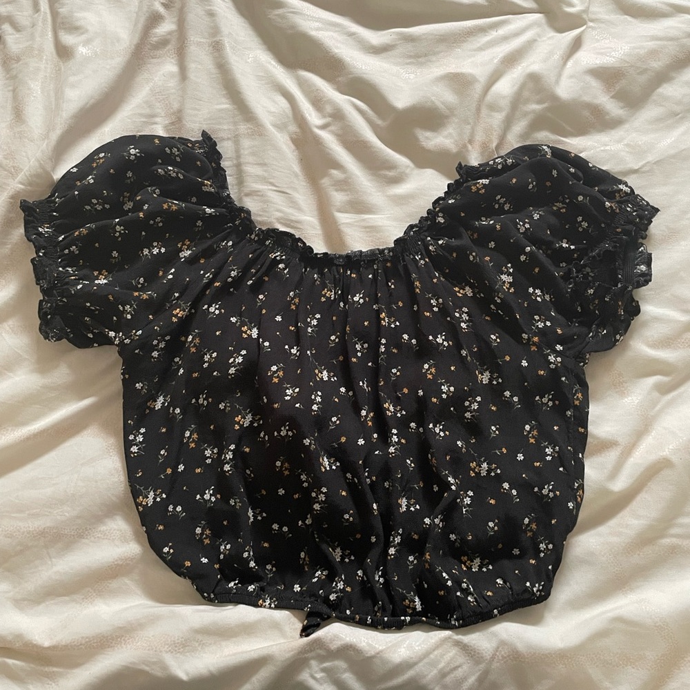 American Eagle top